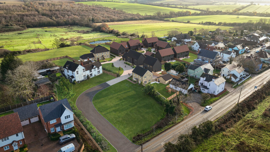 Photomontage / Drone Embed - image 3773987064 on https://archend.com