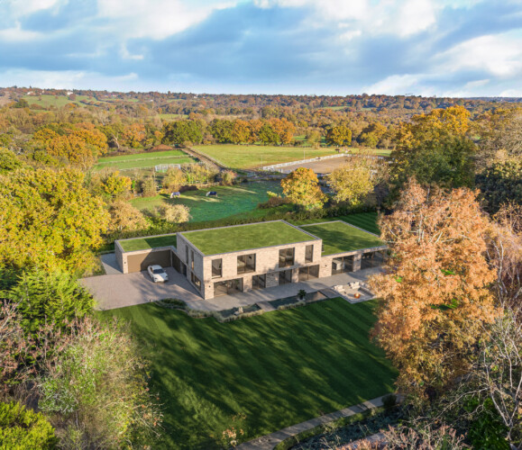 Photomontage / Drone Embed - image 1147084983 on https://archend.com